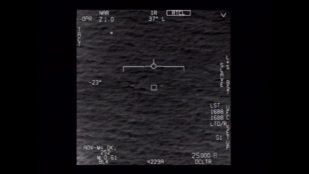 Quadro do sensor infravermelho no vídeo UAP GoFast oficial da Marinha dos EUA