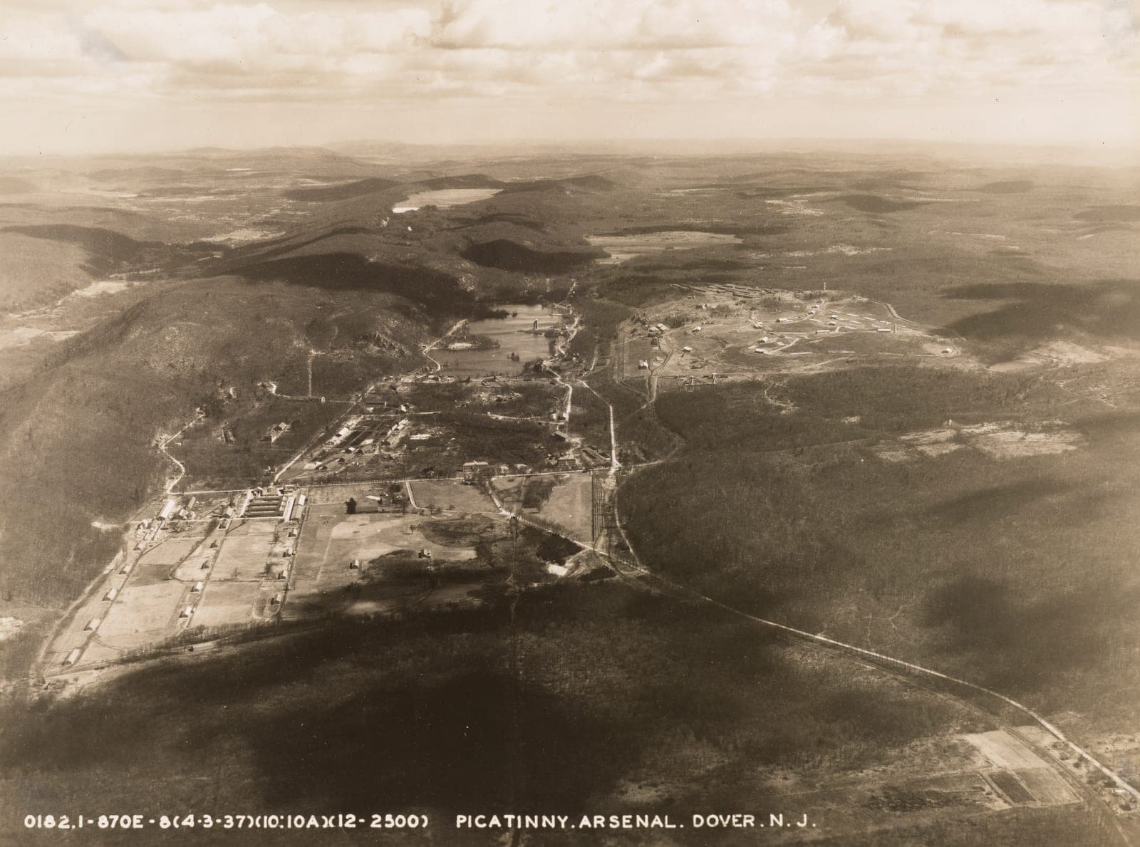 Vue aérienne historique de Picatinny Arsenal à Dover, New Jersey, conservée par les National Archives