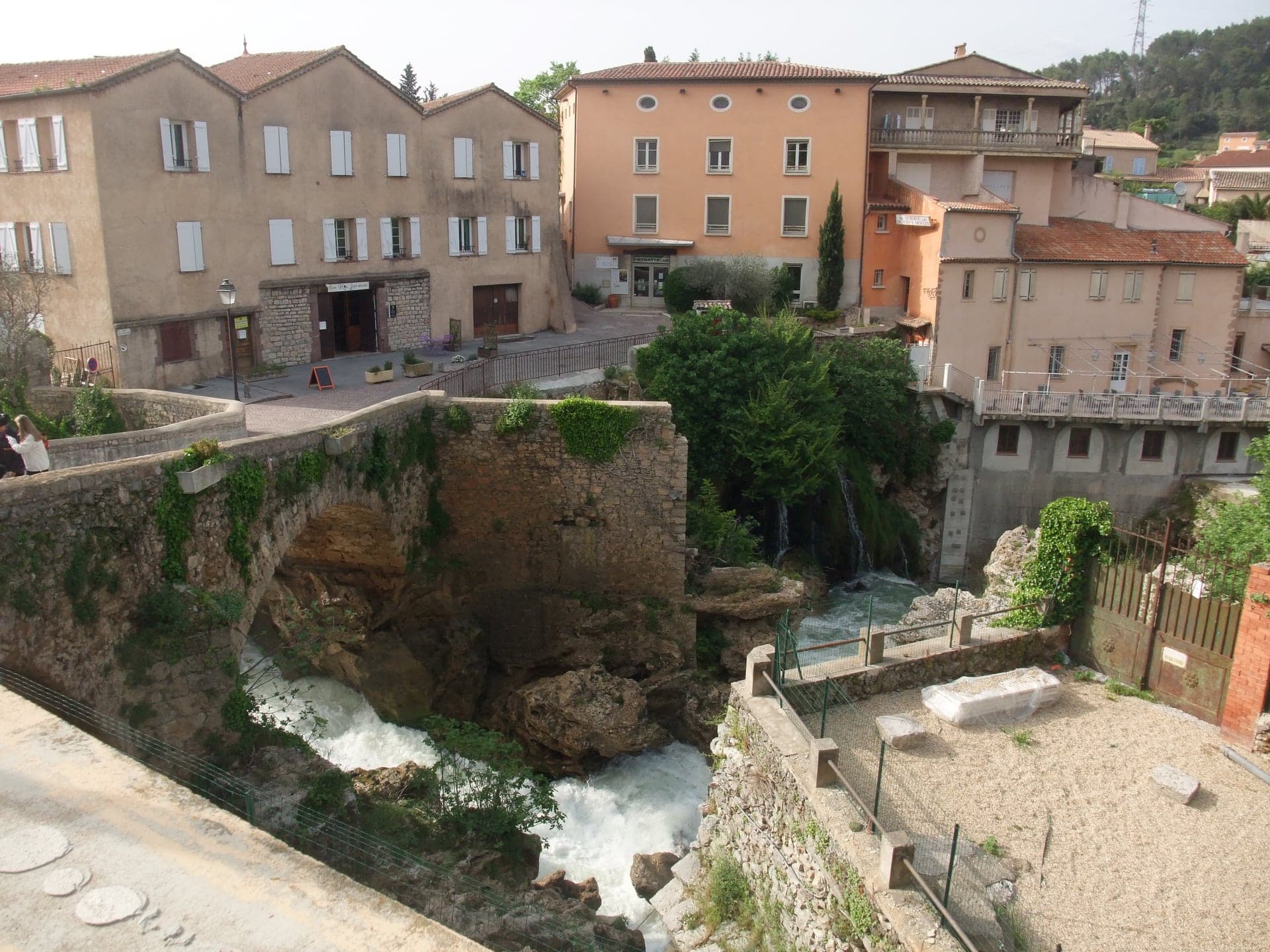 Vista da comuna de Trans-en-Provence em 2013