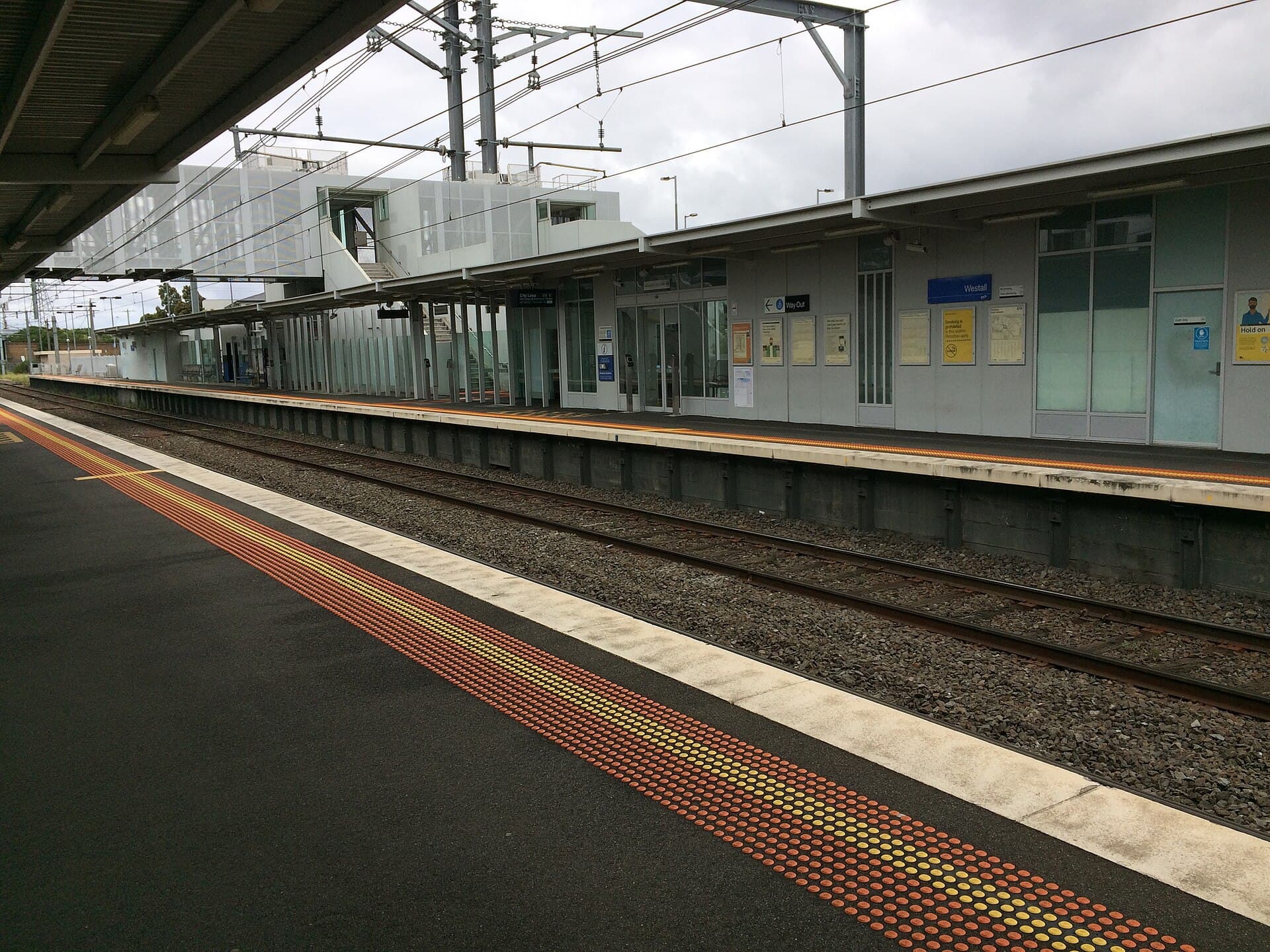 Gare de Westall à Clayton South, Melbourne, photographiée en 2021
