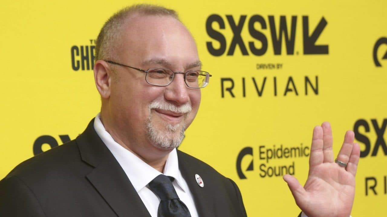 Un exfuncionario de la NASA dice que la agencia ayudó a prolongar el estigma de los UAP