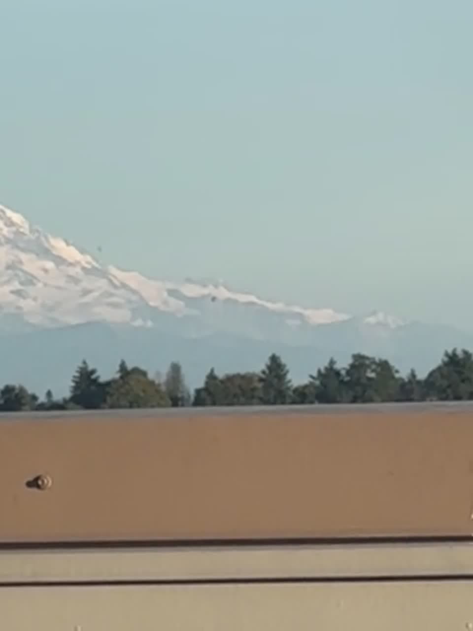Objeto distante filmado cerca del Monte Rainier